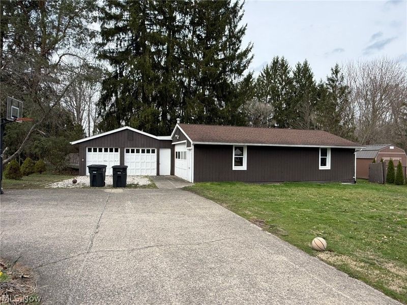 814 North Road NE, Warren, OH 44483 Photo 6