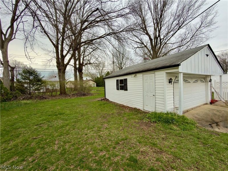 30405 Vineyard Road, Willowick, OH 44095 Photo 11