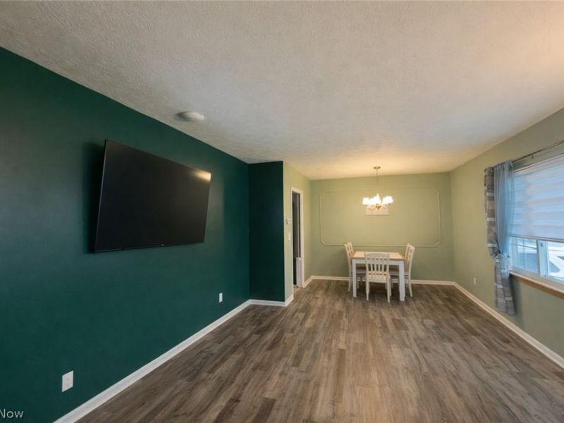 30405 Vineyard Road, Willowick, OH 44095 Photo 4