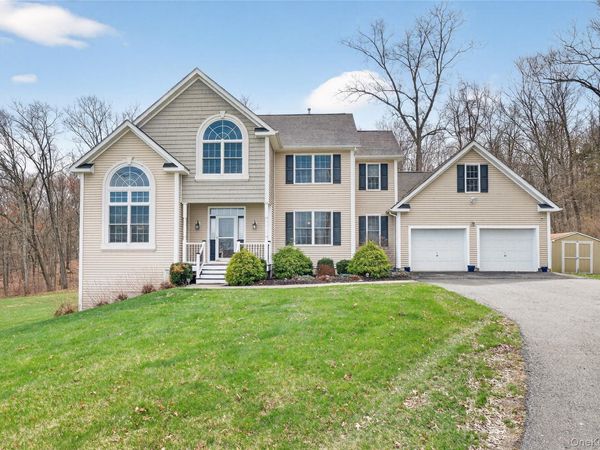 30 Meadowood Lane , Wappingers Falls, NY 12590