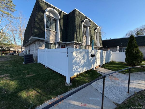 769 Blue Ridge Drive, Medford, NY 11763