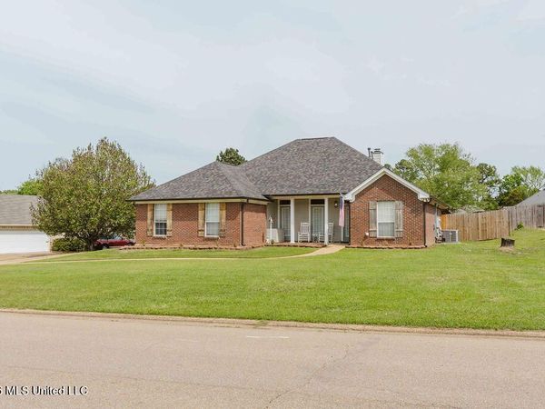 2000 Stonehendge Drive, Brandon, MS 39042