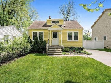 19134 Angling Street, Livonia, MI 48152