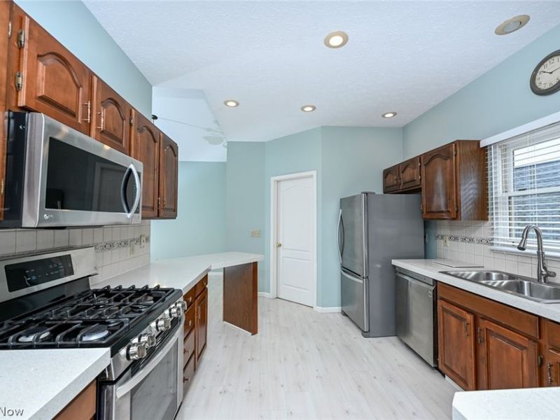 9096 Woodcrest Drive , Brecksville, OH 44141 Photo 22