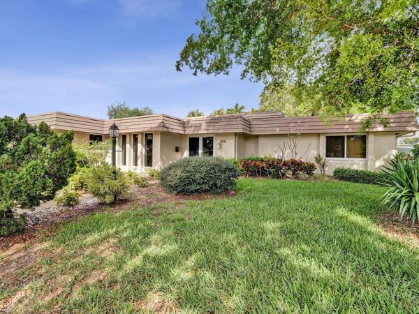 6207 Jacaranda Circle, Tamarac, FL 33319