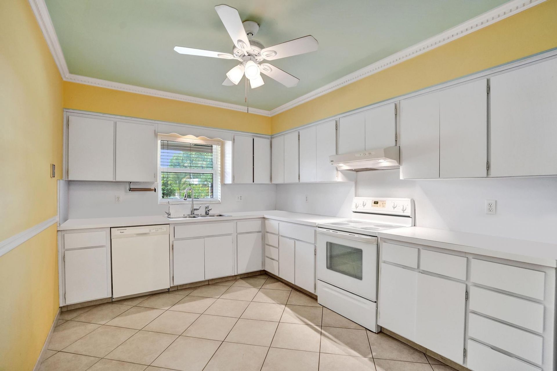 6207 Jacaranda Circle, Tamarac, FL 33319 Photo