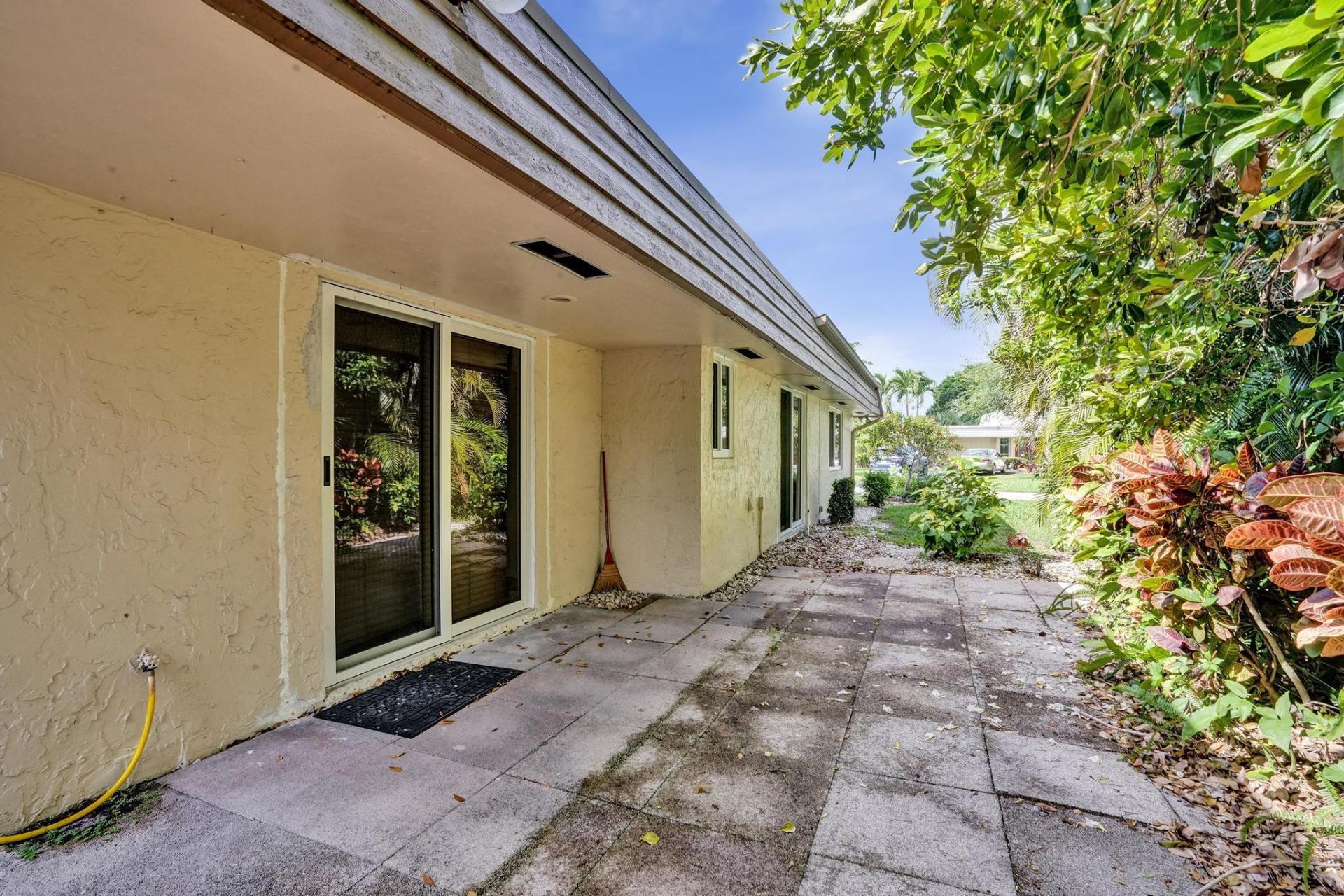 6207 Jacaranda Circle, Tamarac, FL 33319 Photo