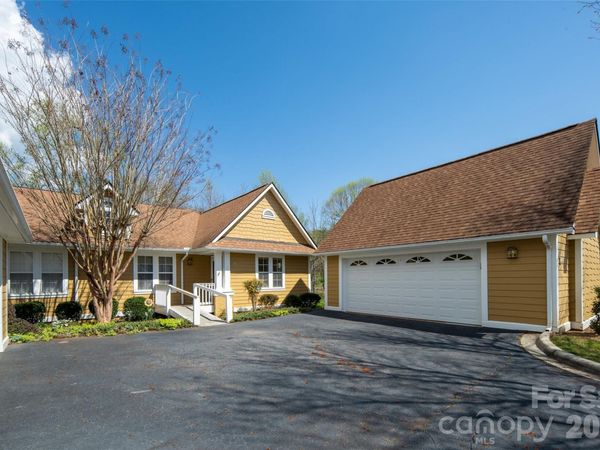 803 Woodlea Court, Asheville, NC 28806