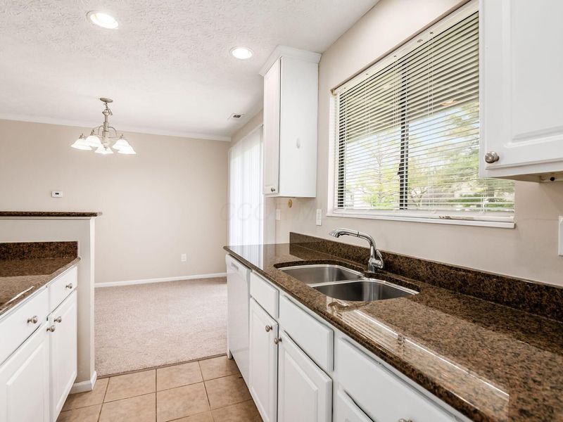2727 Greystone Drive , Unit A, Columbus, OH 43220 Photo 12