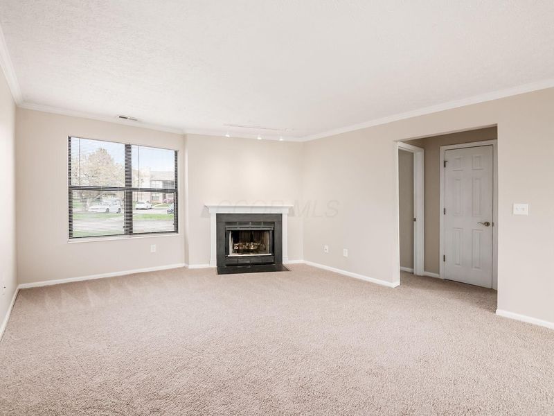 2727 Greystone Drive , Unit A, Columbus, OH 43220 Photo 2