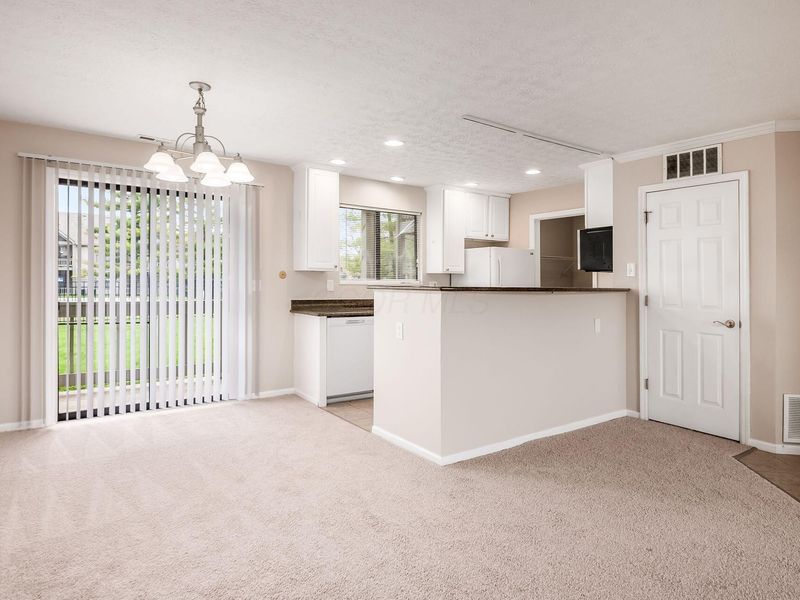 2727 Greystone Drive , Unit A, Columbus, OH 43220 Photo 6