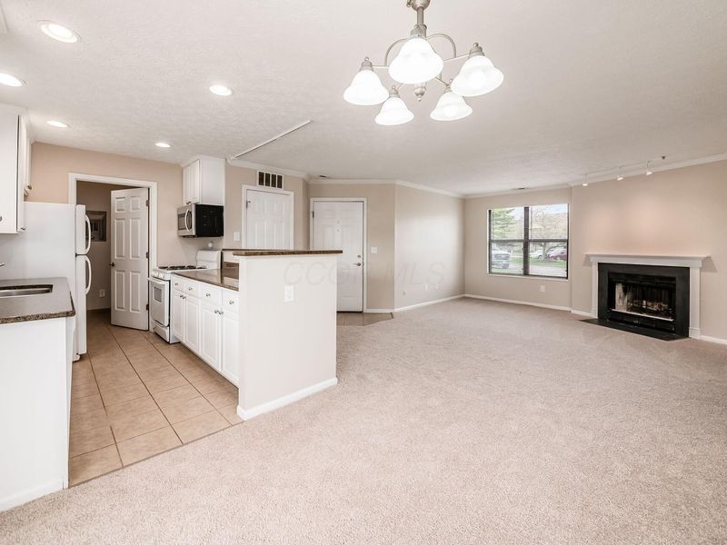 2727 Greystone Drive , Unit A, Columbus, OH 43220 Photo 9