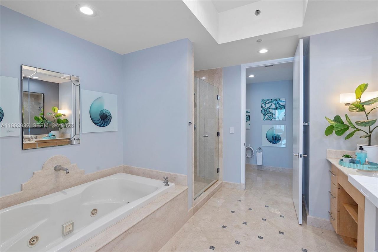 100 S Pointe Dr , Unit 506, Miami Beach, FL 33139 Photo