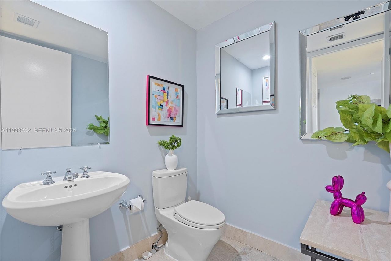 100 S Pointe Dr , Unit 506, Miami Beach, FL 33139 Photo