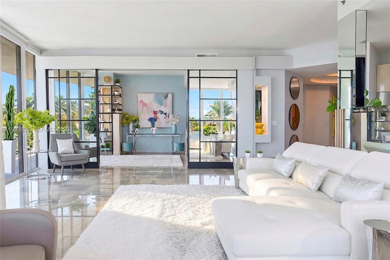 100 S Pointe Dr , Unit 506, Miami Beach, FL 33139 Photo