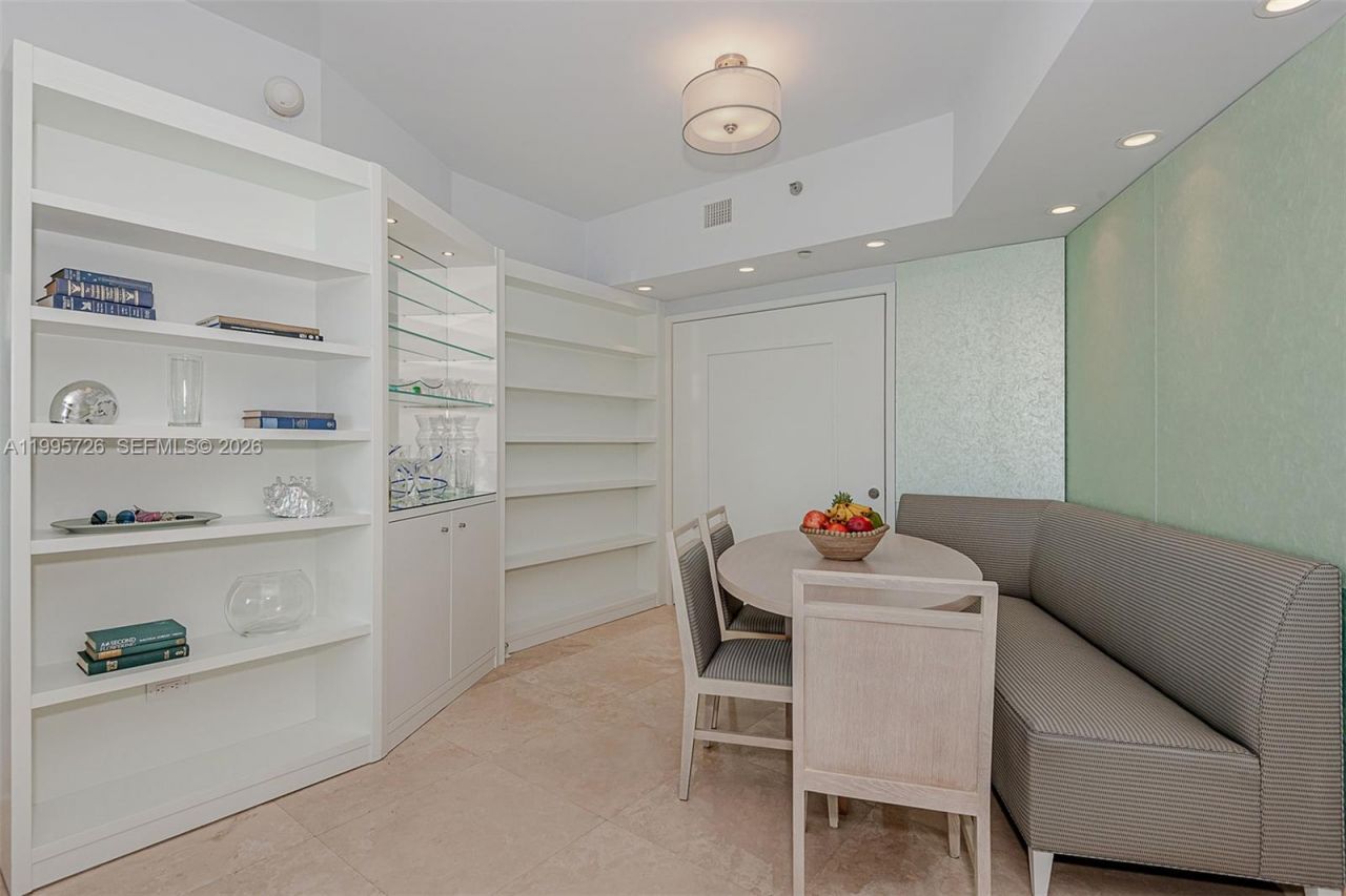 1000 S Pointe Drive, Unit 905, Miami Beach, FL 33139 Photo