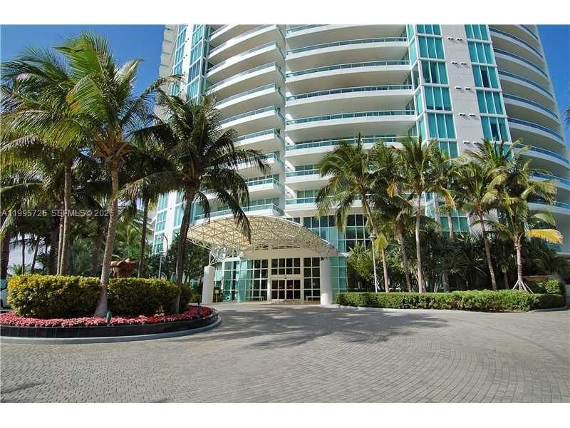 1000 S Pointe Drive, Unit 905, Miami Beach, FL 33139 Photo