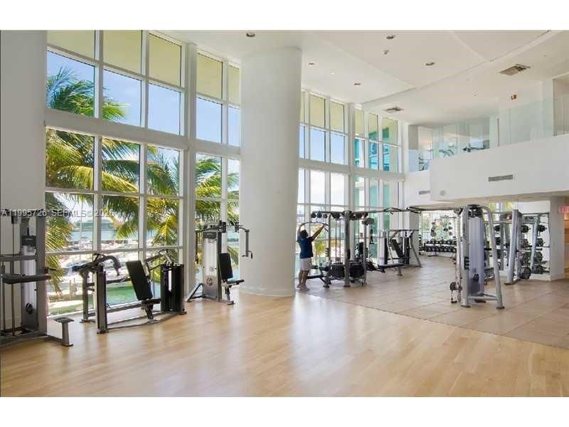 1000 S Pointe Drive, Unit 905, Miami Beach, FL 33139 Photo
