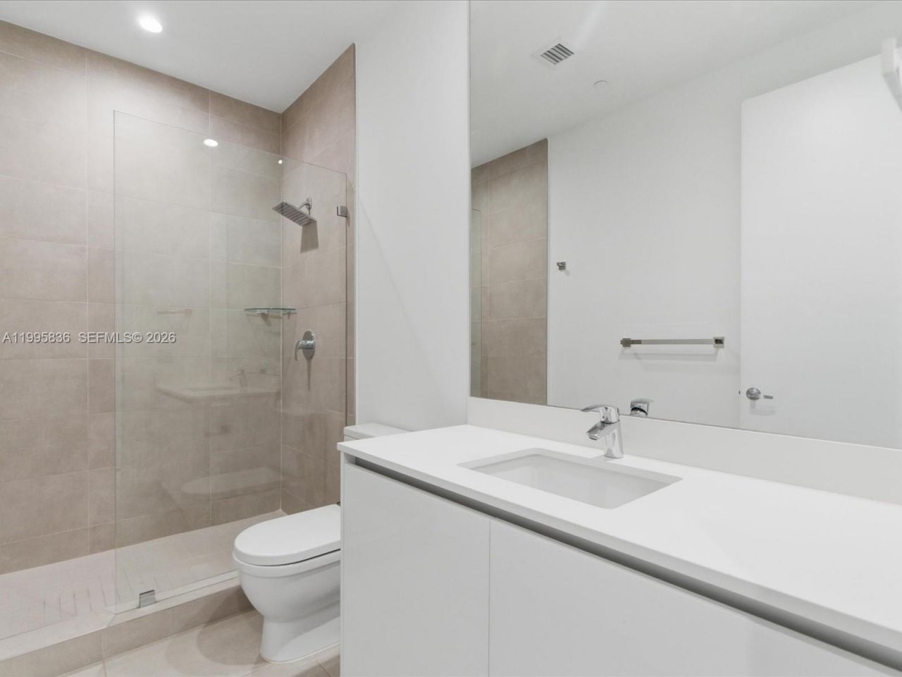 529 SW 11th St, Unit 303, Miami, FL 33129 Photo