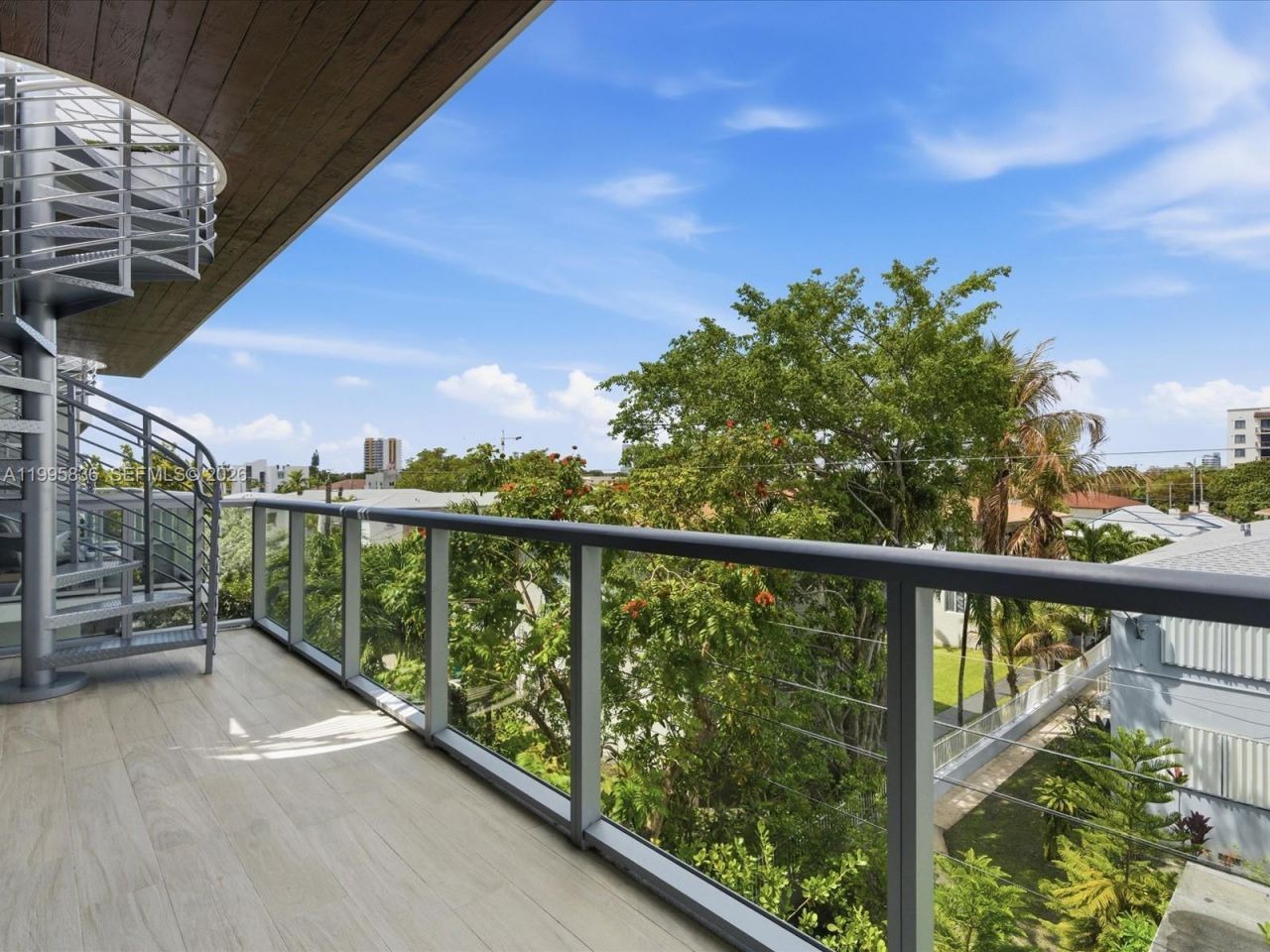 529 SW 11th St, Unit 303, Miami, FL 33129 Photo