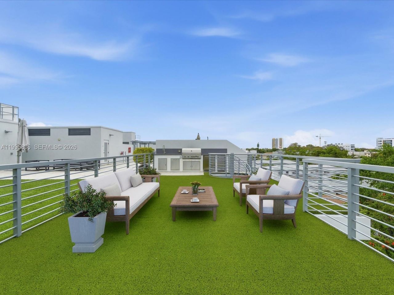 529 SW 11th St, Unit 303, Miami, FL 33129 Photo