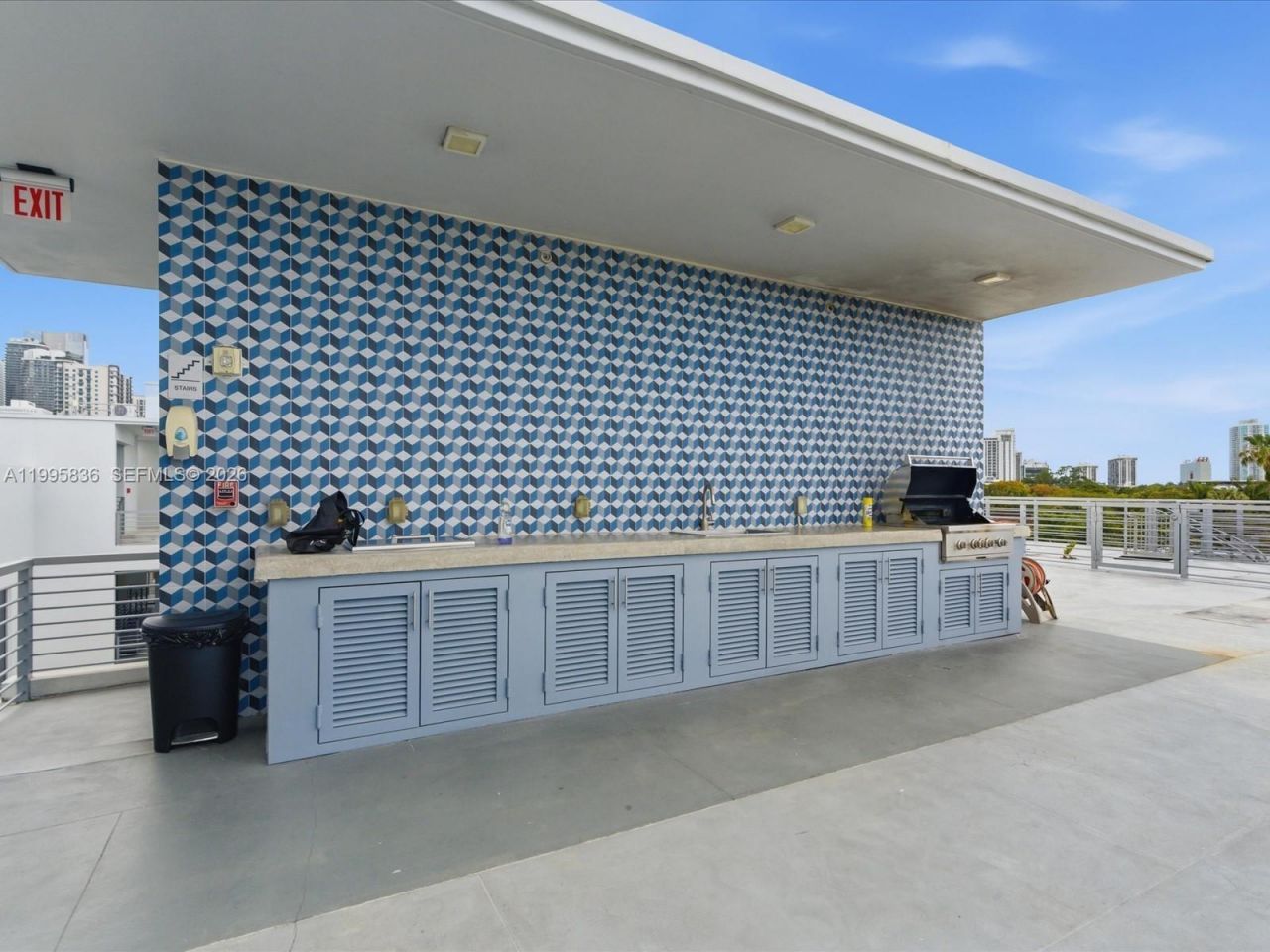 529 SW 11th St, Unit 303, Miami, FL 33129 Photo