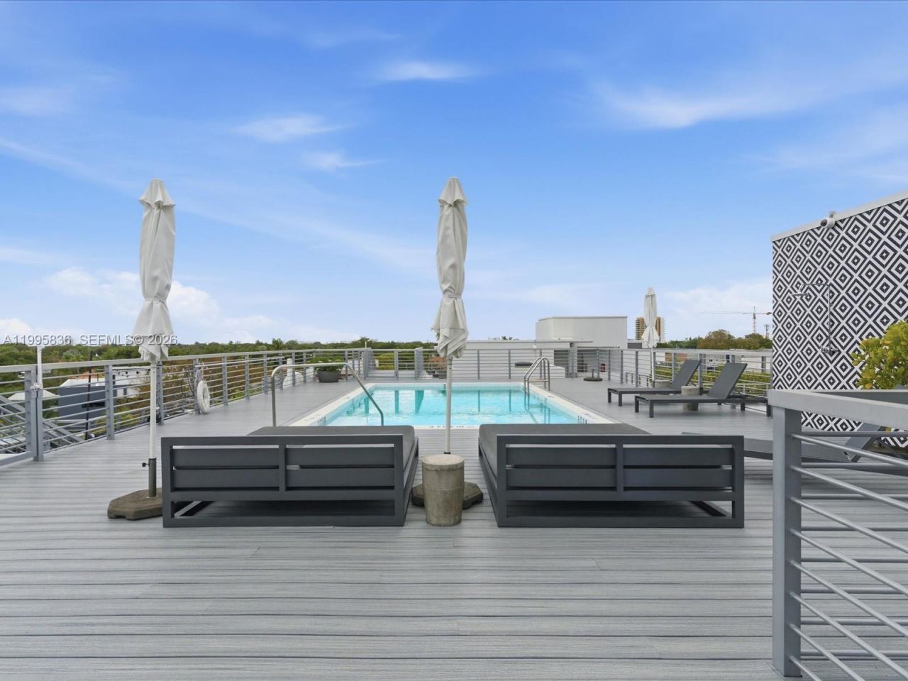 529 SW 11th St, Unit 303, Miami, FL 33129 Photo