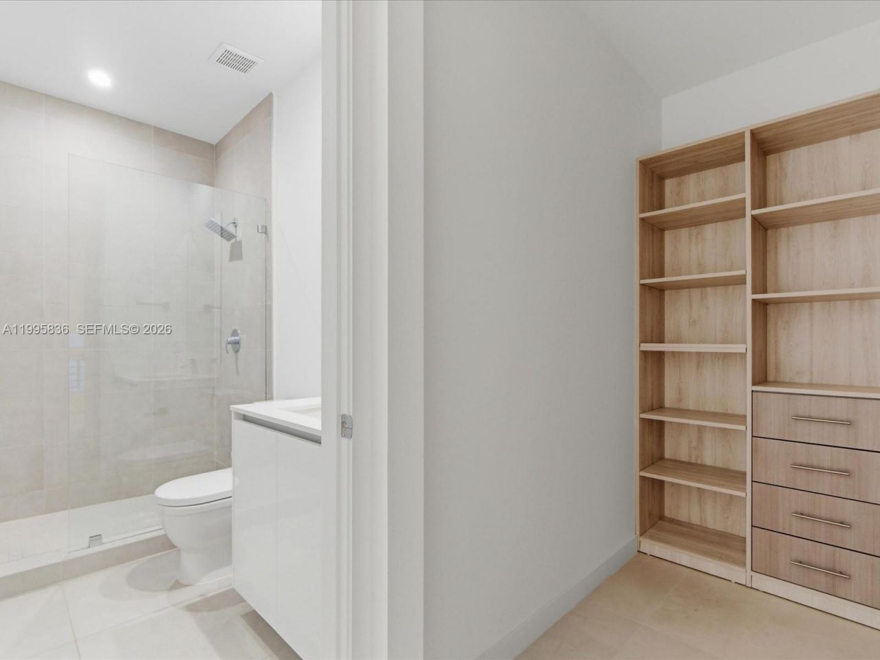 529 SW 11th St, Unit 303, Miami, FL 33129 Photo