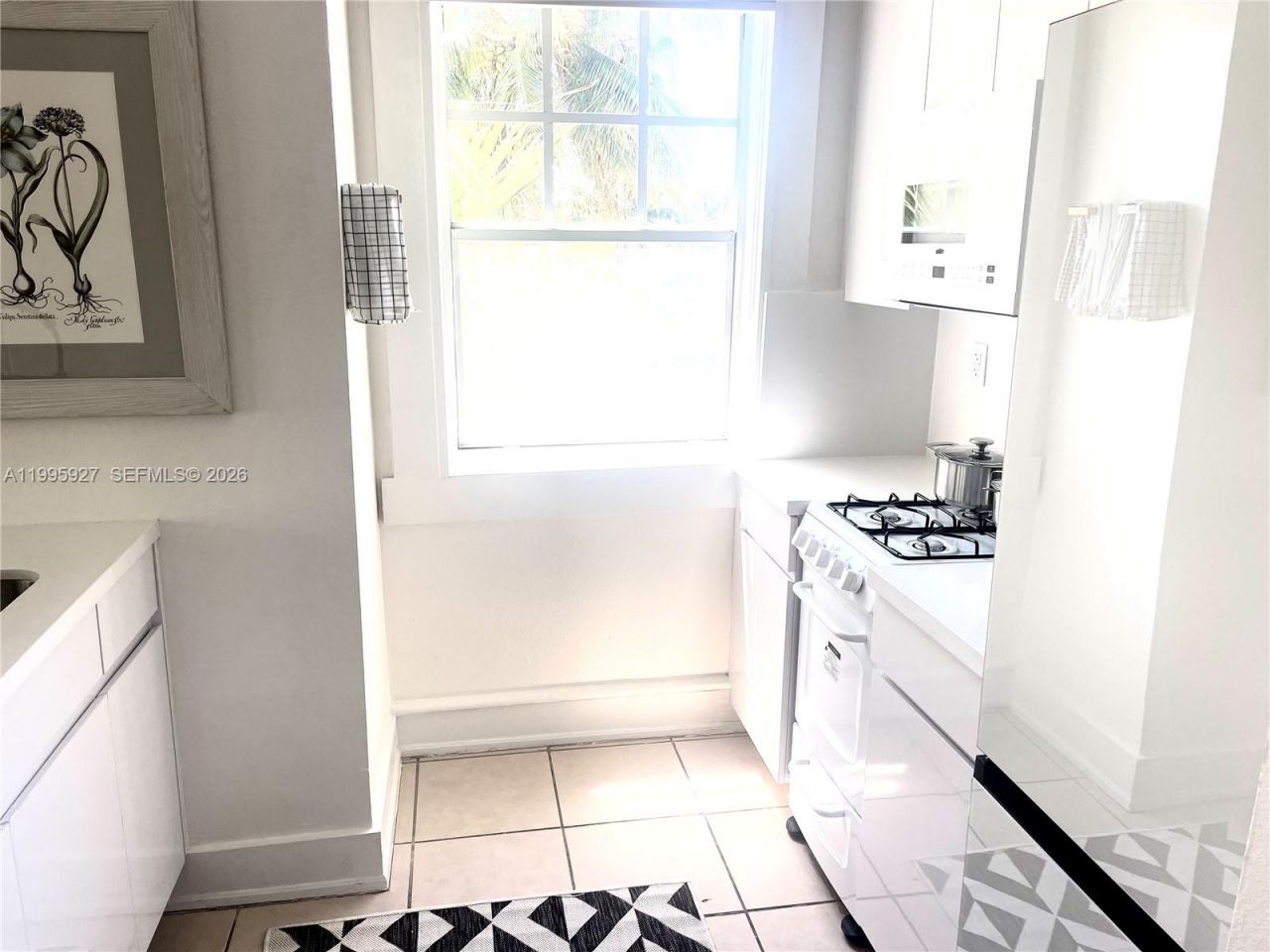 1611 Michigan Ave , Unit 27, Miami Beach, FL 33139 Photo