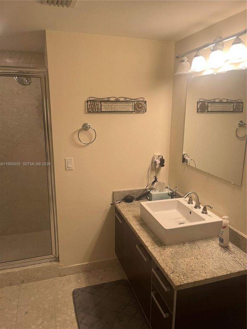 185 SW 7th St, Unit 3211, Miami, FL 33130 Photo