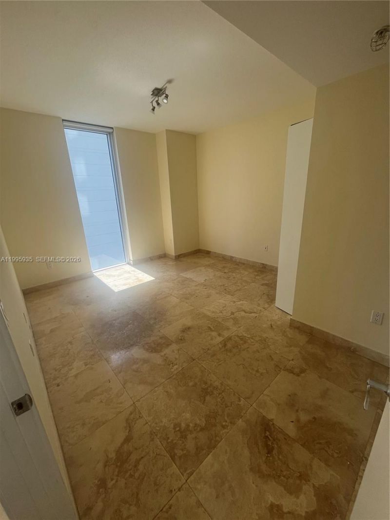 185 SW 7th St, Unit 3211, Miami, FL 33130 Photo