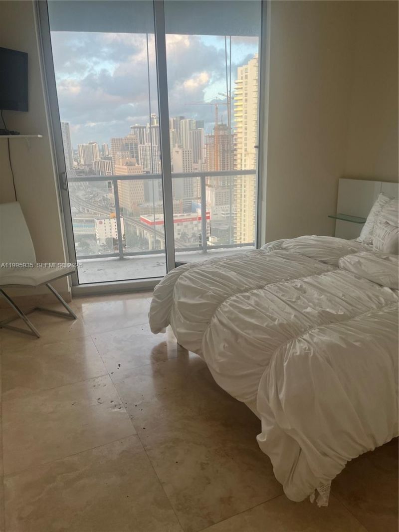 185 SW 7th St, Unit 3211, Miami, FL 33130 Photo