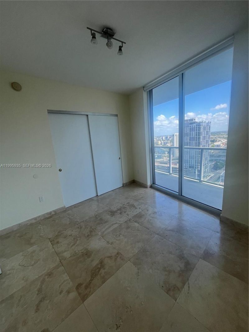 185 SW 7th St, Unit 3211, Miami, FL 33130 Photo