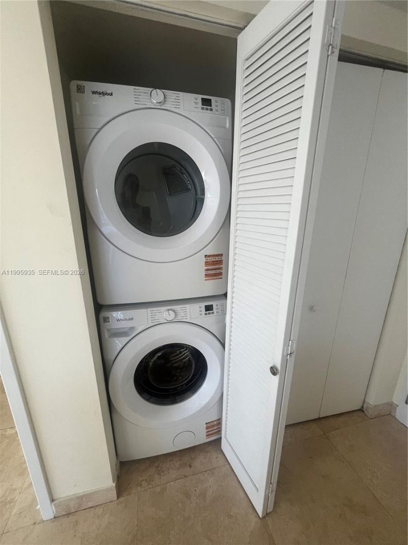 185 SW 7th St, Unit 3211, Miami, FL 33130 Photo