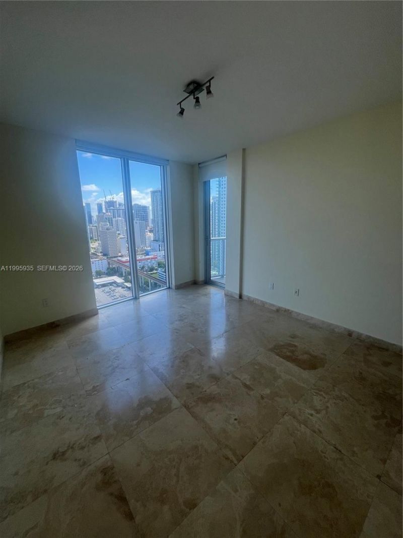 185 SW 7th St, Unit 3211, Miami, FL 33130 Photo