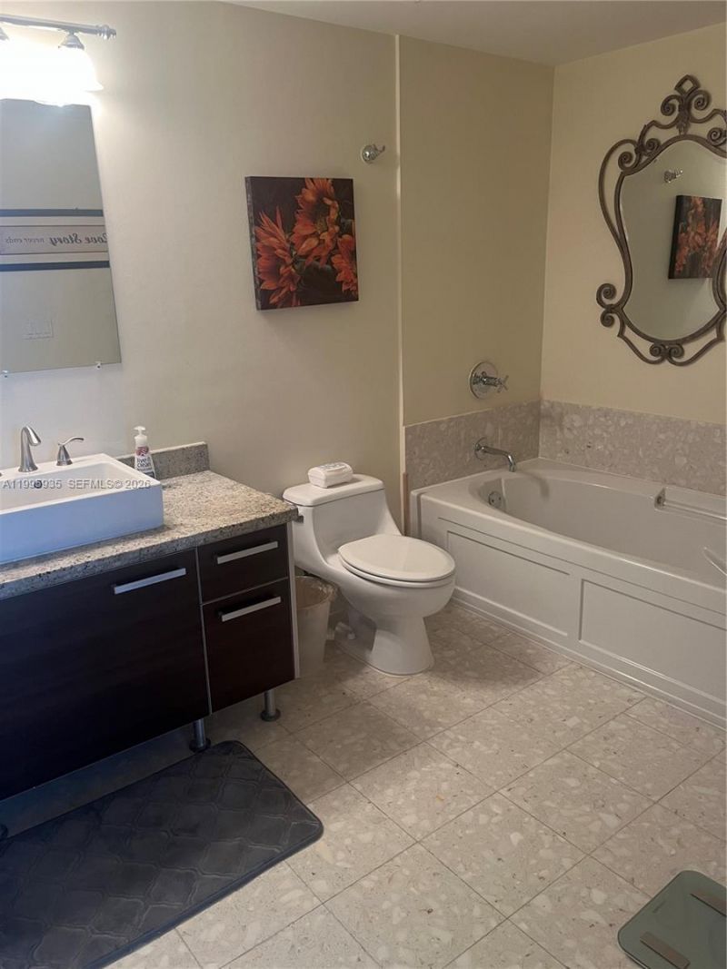 185 SW 7th St, Unit 3211, Miami, FL 33130 Photo