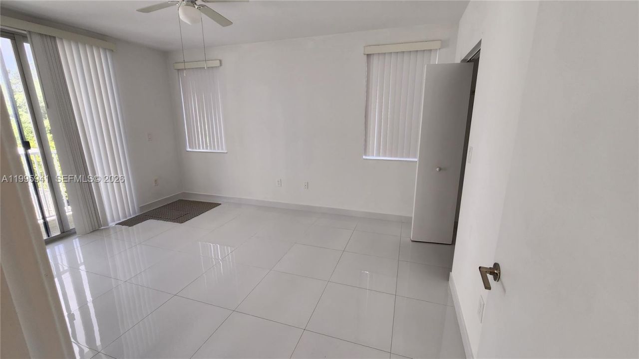 2651 NE 212th Ter, Unit 306, Miami, FL 33180 Photo