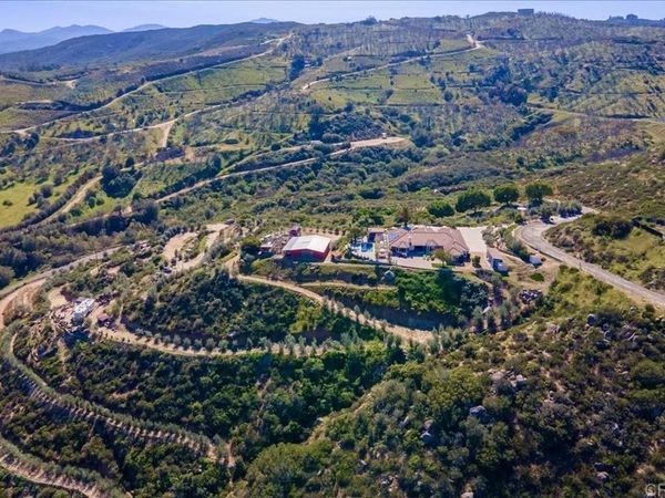 19270 Horizon View Dr., Ramona, CA 92065