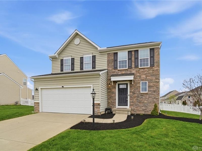 1204 Senna Street, Tipp City, OH 45371 Photo 3