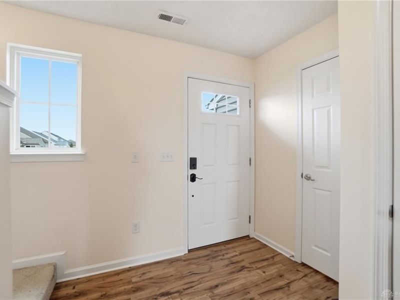 1204 Senna Street, Tipp City, OH 45371 Photo 5