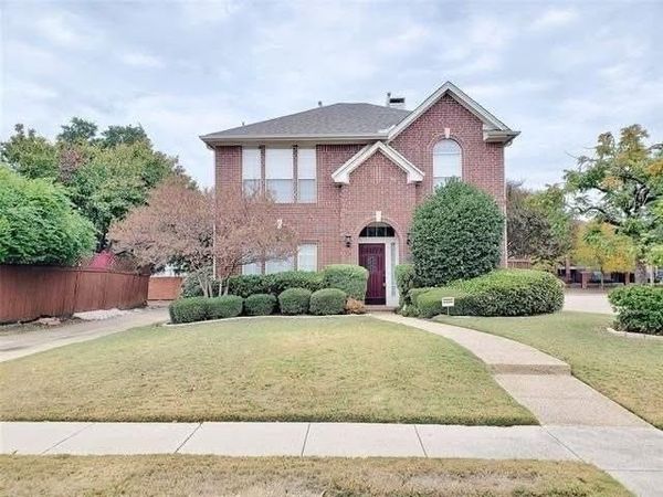 211 Moss Hill Road, Irving, TX 75063