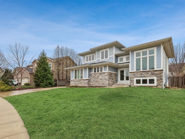 2872 Buena Vista Drive, Clive, IA 50325