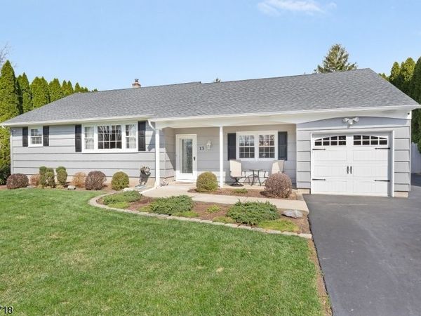 13 Hillside Dr, Clinton, NJ 08809