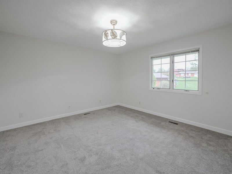 732 Grandview Drive, Springfield, OH 45503 Photo 12