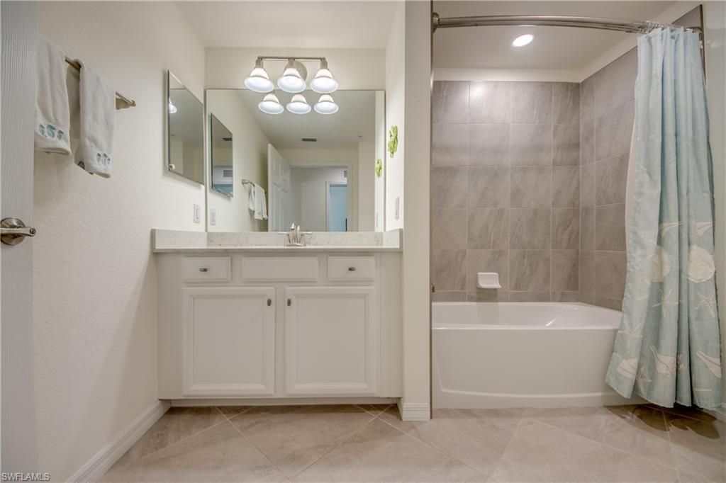 12048 Hawthorn Lake Dr, Unit 101, Fort Myers, FL 33913 Photo