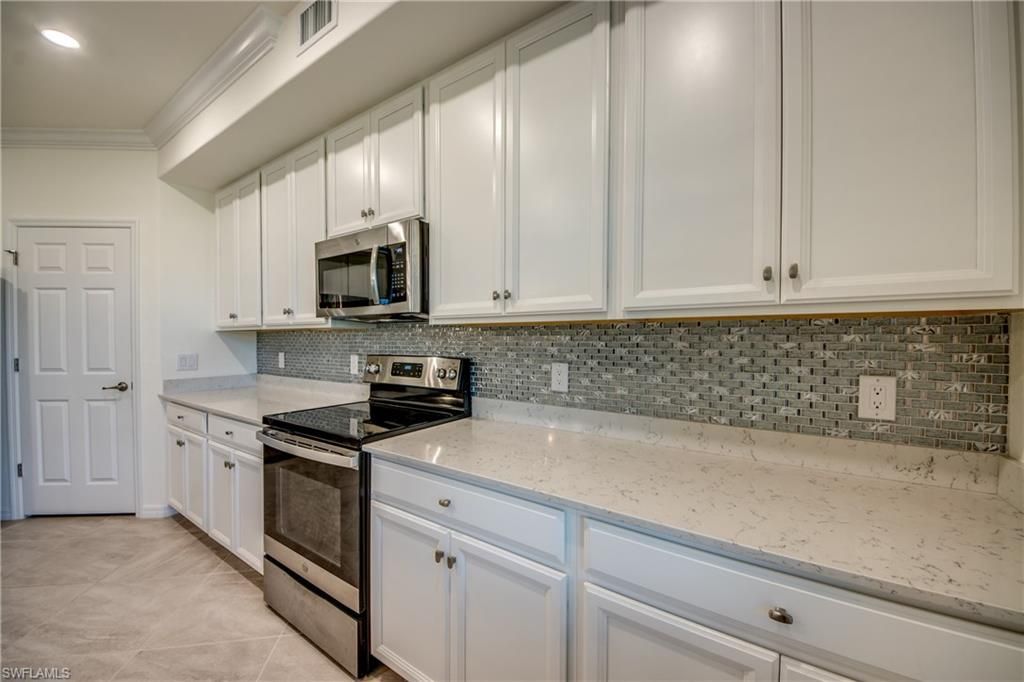 12048 Hawthorn Lake Dr, Unit 101, Fort Myers, FL 33913 Photo