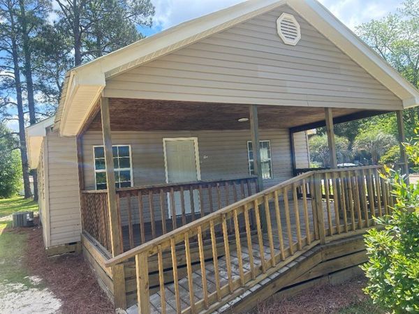 200 N Pleasant Street, Other, AL 00000