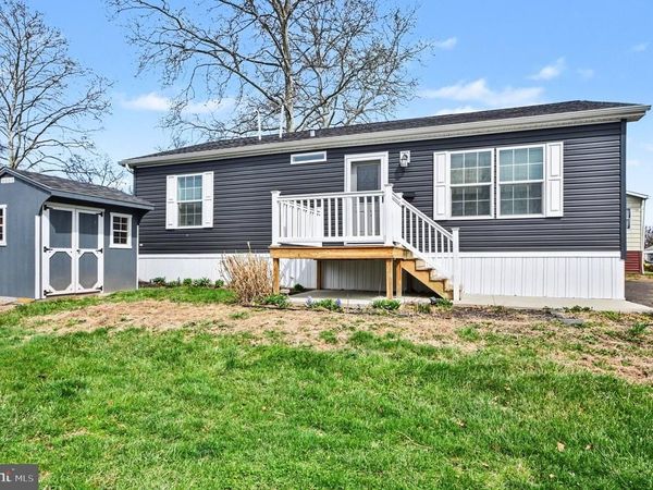 215 GREEN HILL DRIVE, GREEN LANE, PA 18054