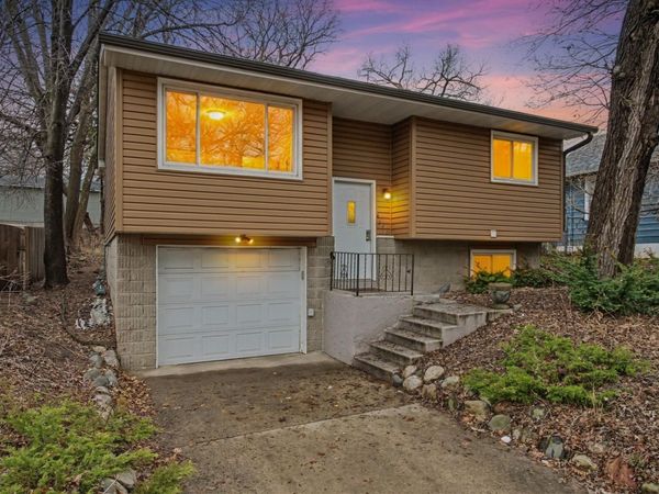 866 Wheeler Street N, Saint Paul, MN 55104