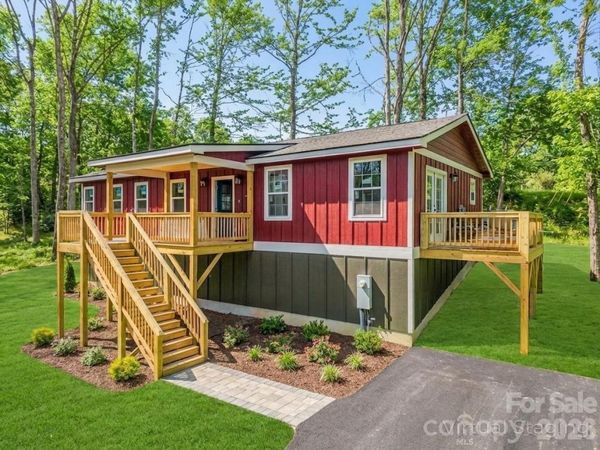 1458 Pickens Highway , Rosman, NC 28772